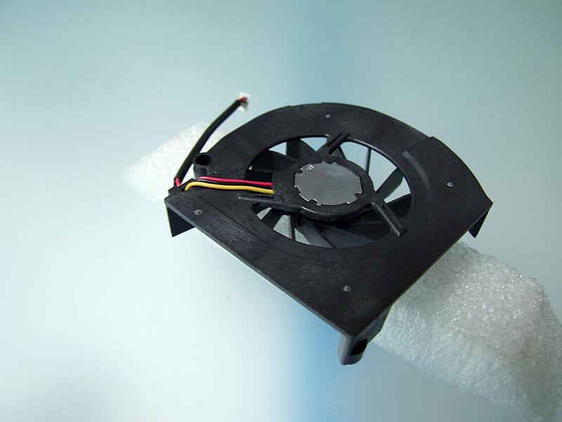 IBM Lenovo ThinkPad Z60 Z60M Z60P Z61 Z61E Z61M Z61P notebook ventilátor (CPU fan)