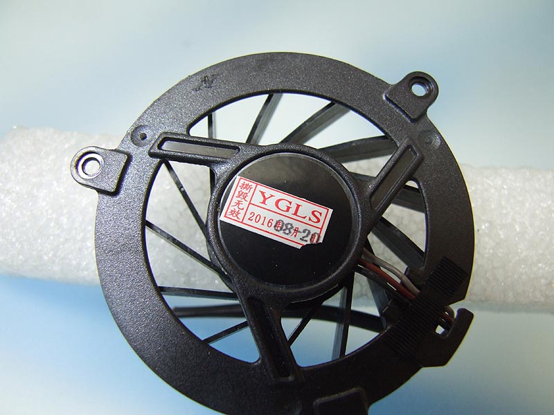 Toshiba Satellite A300 M300 M301 M302 M305 M306 M307 M308 M330 M331 M332 M333 M335 M336 M337 M338 notebook ventilátor (CPU fan)