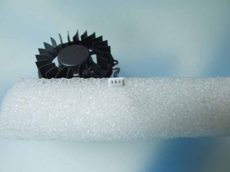 W0978 R5673 1X475 DELL Latitude 100L notebook ventilátor (CPU fan)